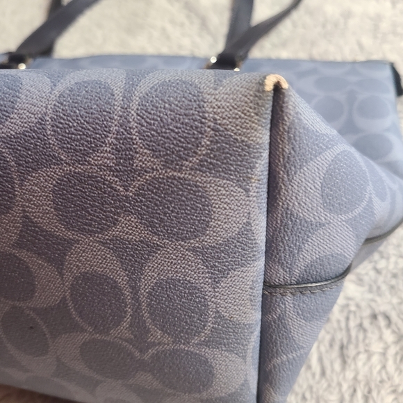 Coach purse and wristlet - Picture 4 of 15